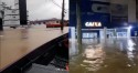 Rio atinge 12 metros e chega ao segundo andar de residências em cidade catarinense (ASSISTA)