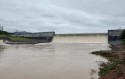 Sob risco de inundação governo de SC fecha comportas de barragem em Taió