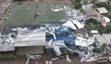 Tempestade derruba teto de ginásio no interior do RS, com uma morte e 60 feridos