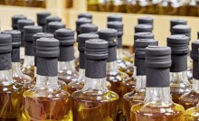 Nove mil garrafas de azeite de oliva são apreendidos no Paraná