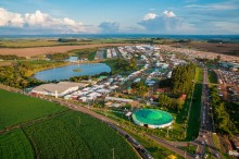 Feira visitada por Bolsonaro é tradicionalíssima e movimenta bilhões em novos negócios