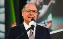 Governo descarta pedir mais prazo aos EUA e busca solução para tarifa de 50% até agosto