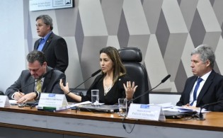 (CRÉDITO: ARQUIVO/AGÊNCIA SENADO)