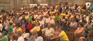 Agricultores cobraram explicações da Assembleia Legislativa da Bahia (CRÉDITO: REPRODUÇÃO)