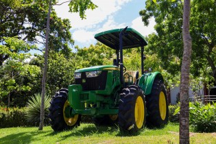 Mapa entrega 51 máquinas agrícolas para municípios de Pernambuco