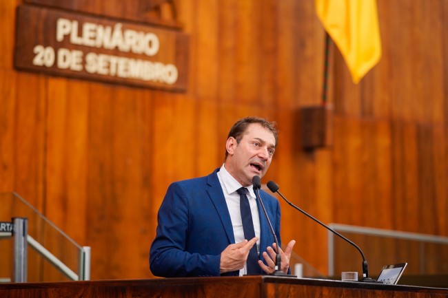 “Quando o produtor rural quebra a cidade para”, diz deputado Paparico Bacchi
